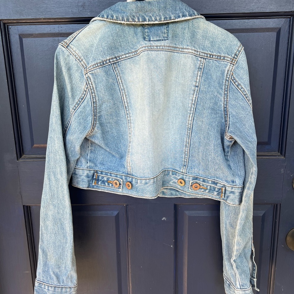 Old Navy Light Blue Denim Jacket - Cropped - Picture 2 of 3